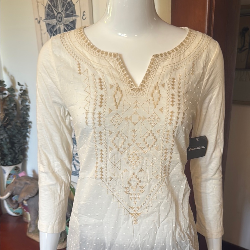 NWT Eddie Bauer size small Embroidered Cream Top